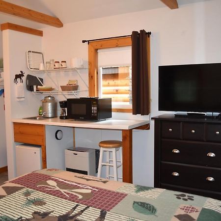 Cantwell Backwoods Lodge מראה חיצוני תמונה