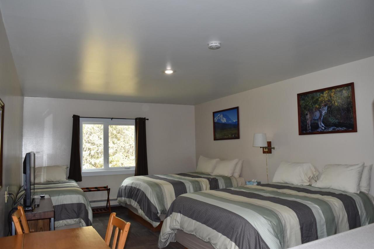 Cantwell Backwoods Lodge מראה חיצוני תמונה