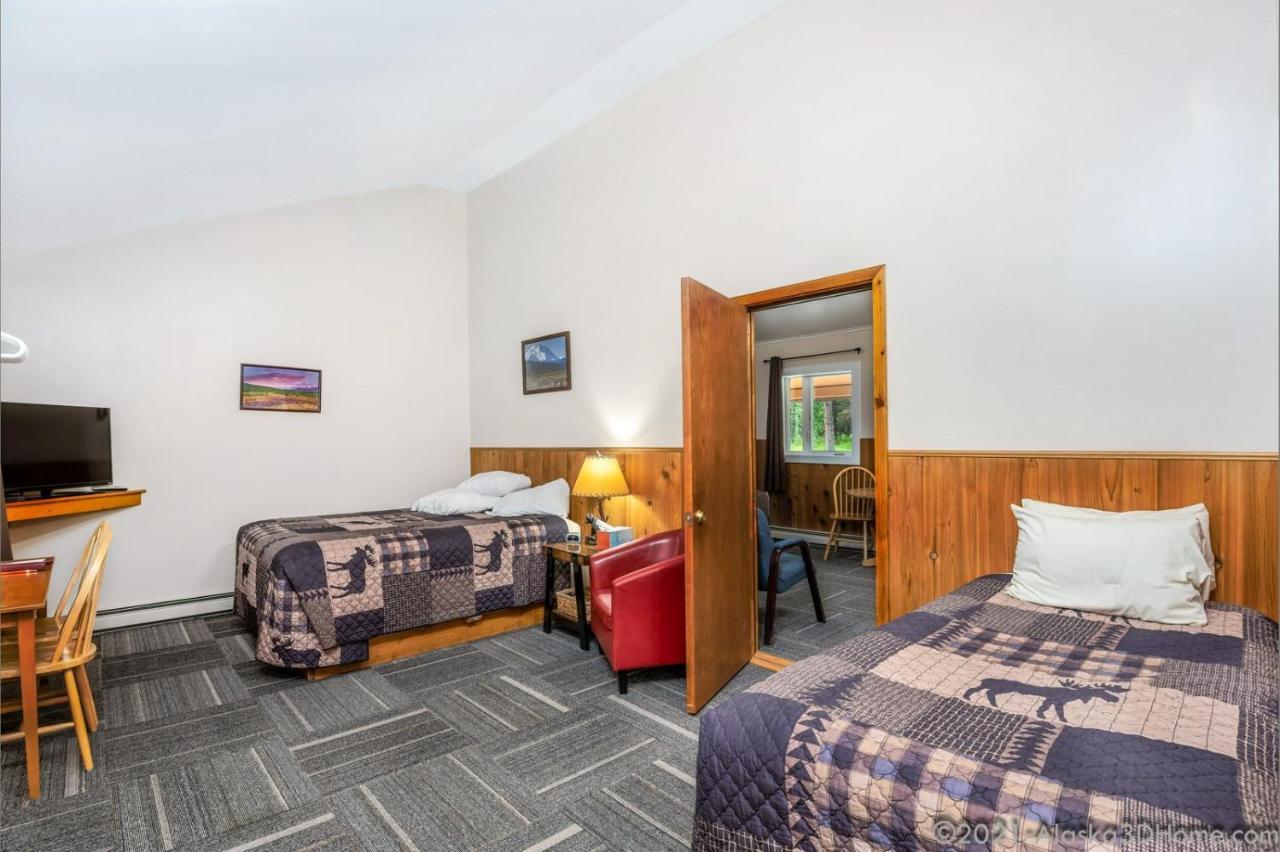 Cantwell Backwoods Lodge מראה חיצוני תמונה