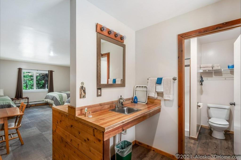 Cantwell Backwoods Lodge מראה חיצוני תמונה